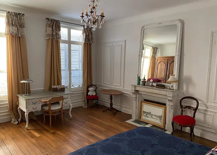 Villa Aux Deux D *